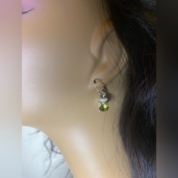 Simulated Peridot diamond earrings - Picture 2 of 7